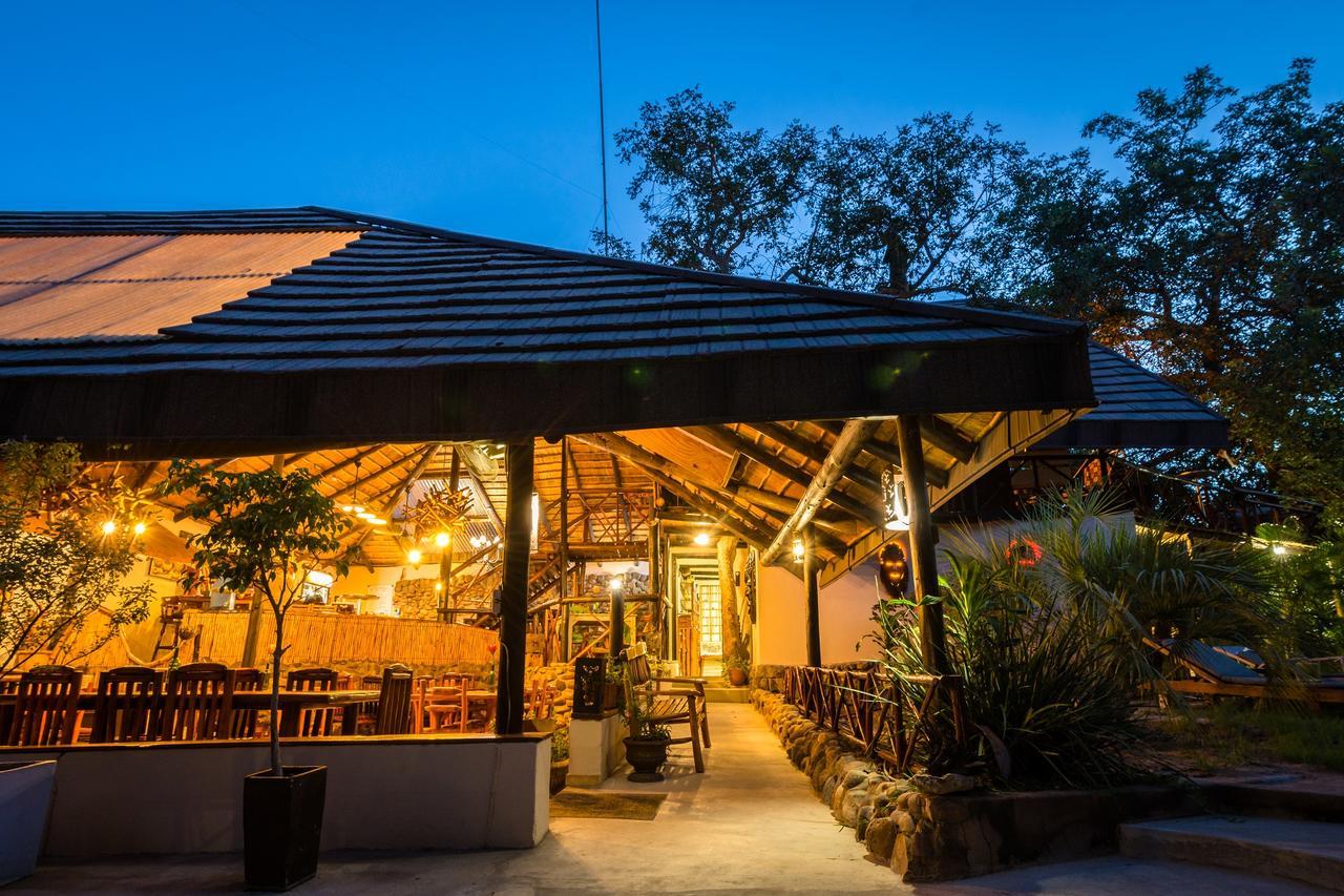Pezulu Tree House Lodge Hoedspruit Exterior photo